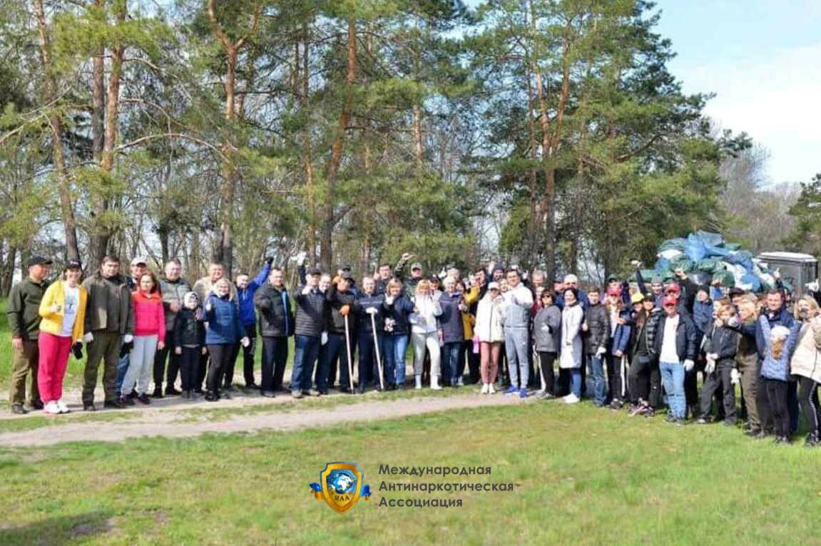 24 квітня волонтери Міжнародної Антинаркотичної Асоціації прийняли участь у суботній толоці Олександра Скічко